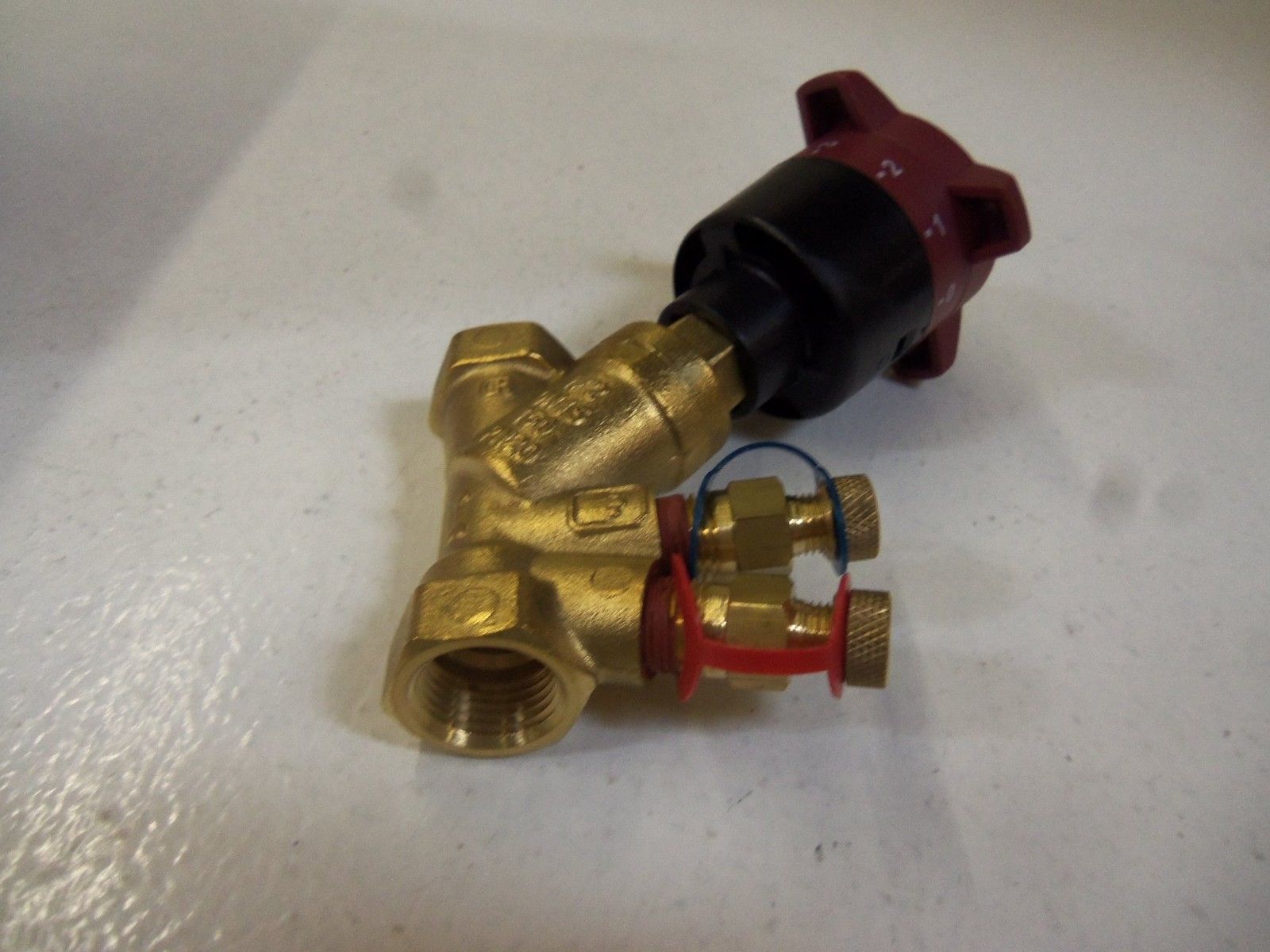 LOT OF 7 ARMSTRONG DN15-PN20 1/2"-300 PSI  NSMP