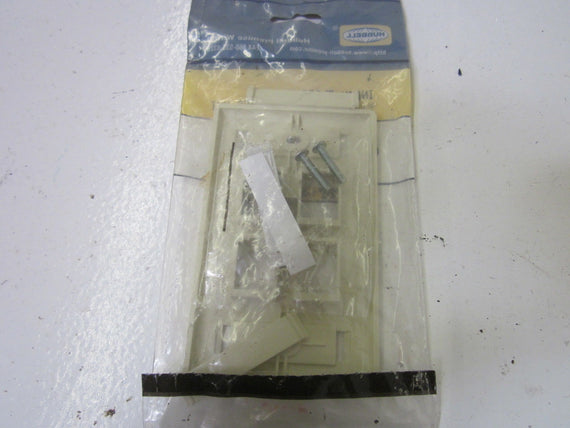 LOT OF 7 HUBBELL IFP140W *NEW IN A FACTORY BAG*