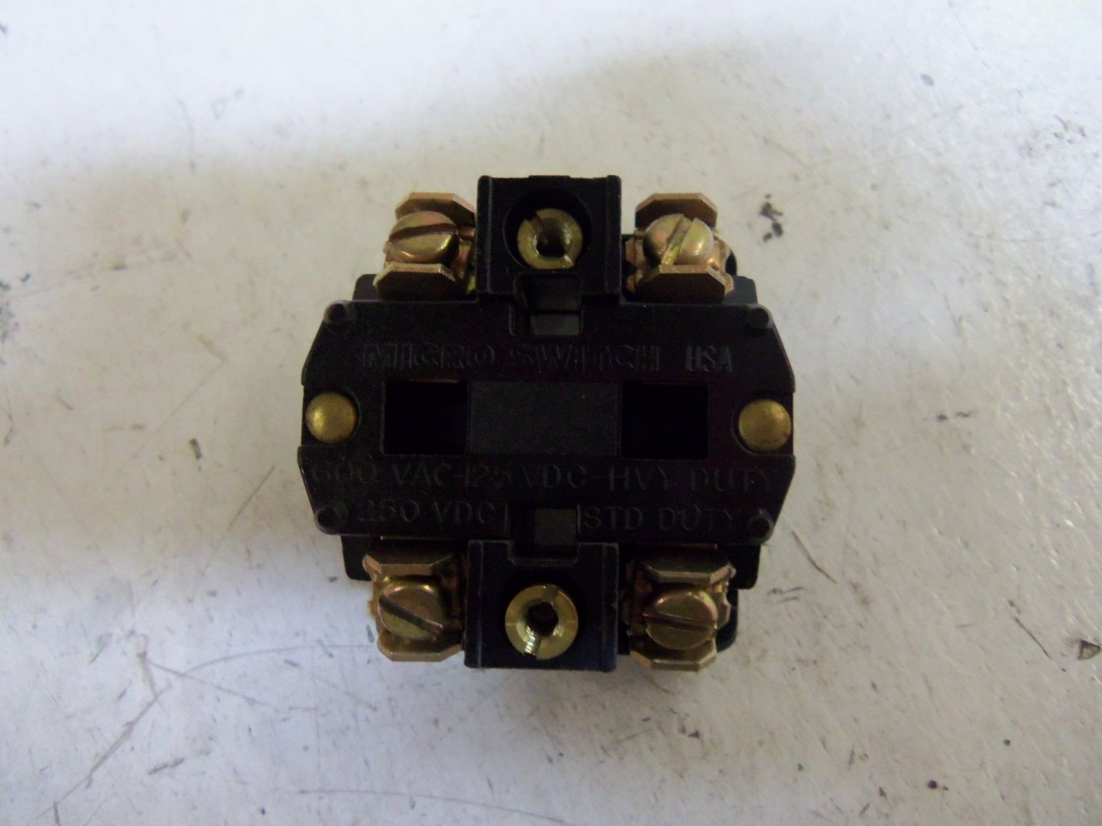 LOT OF 8 2NC-2NO  NSMP