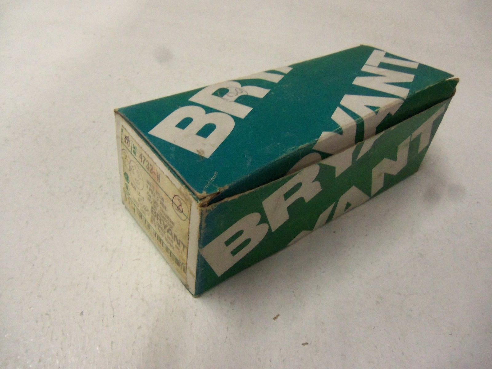 BRYANT 4732-N (PACKAGE OF 8) NSMP