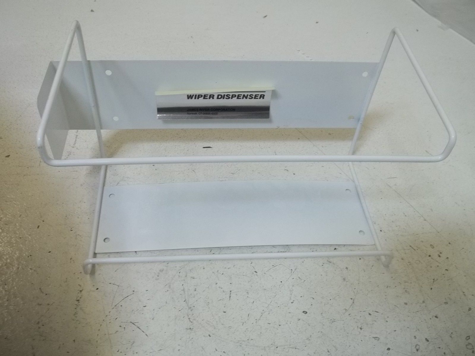 LOT OF 8 MASTERACK W8300 WIPER DISPENSERS  NSMP