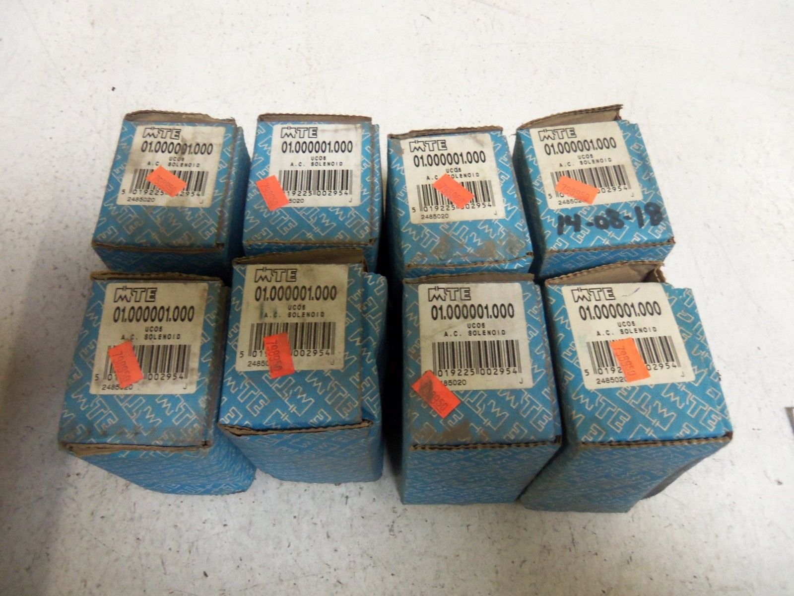 LOT OF 8 MTE 01.000001.000 *NEW*