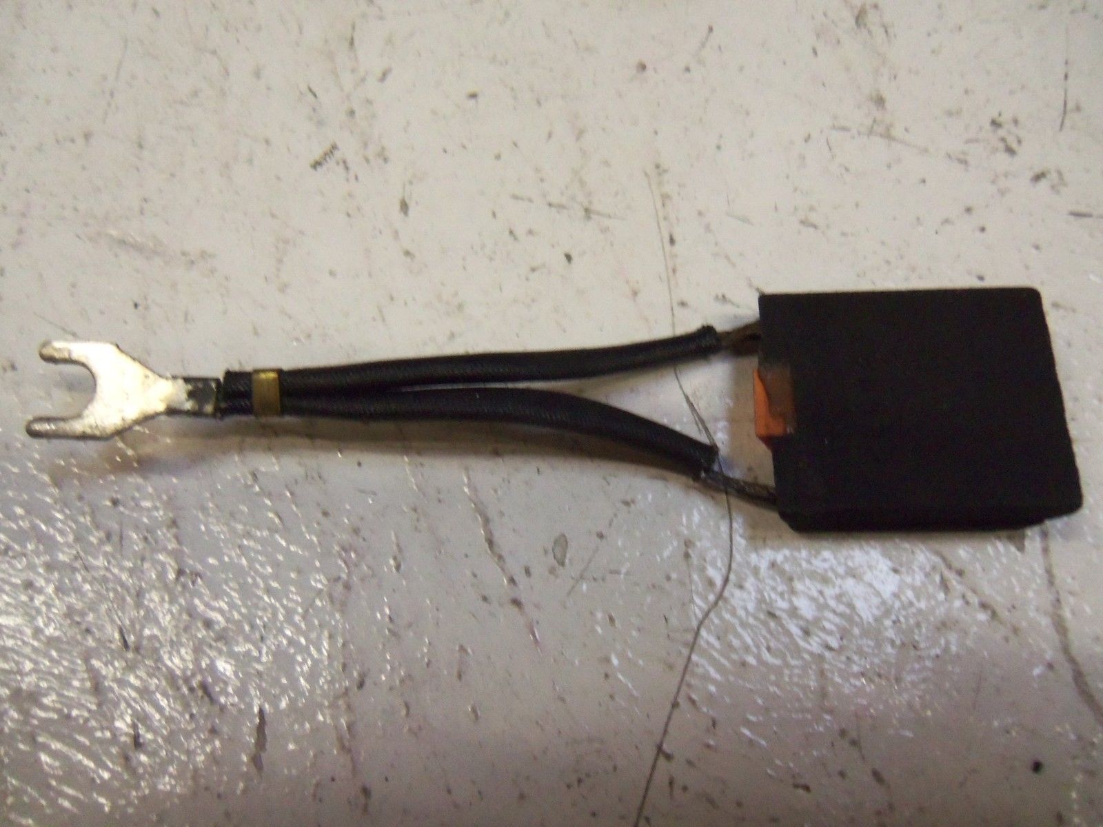 LOT OF 8 RELIANCE 404844-AT CARBON BRUSH UNMP
