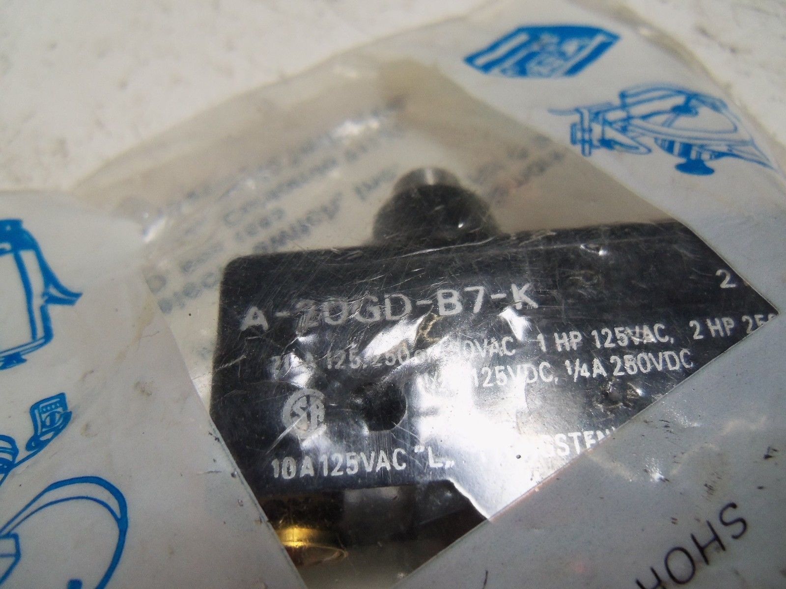 LOT OF 8 SELECTA SWITCH A-20GD-B7-K LIMIT SWITCH NSMP