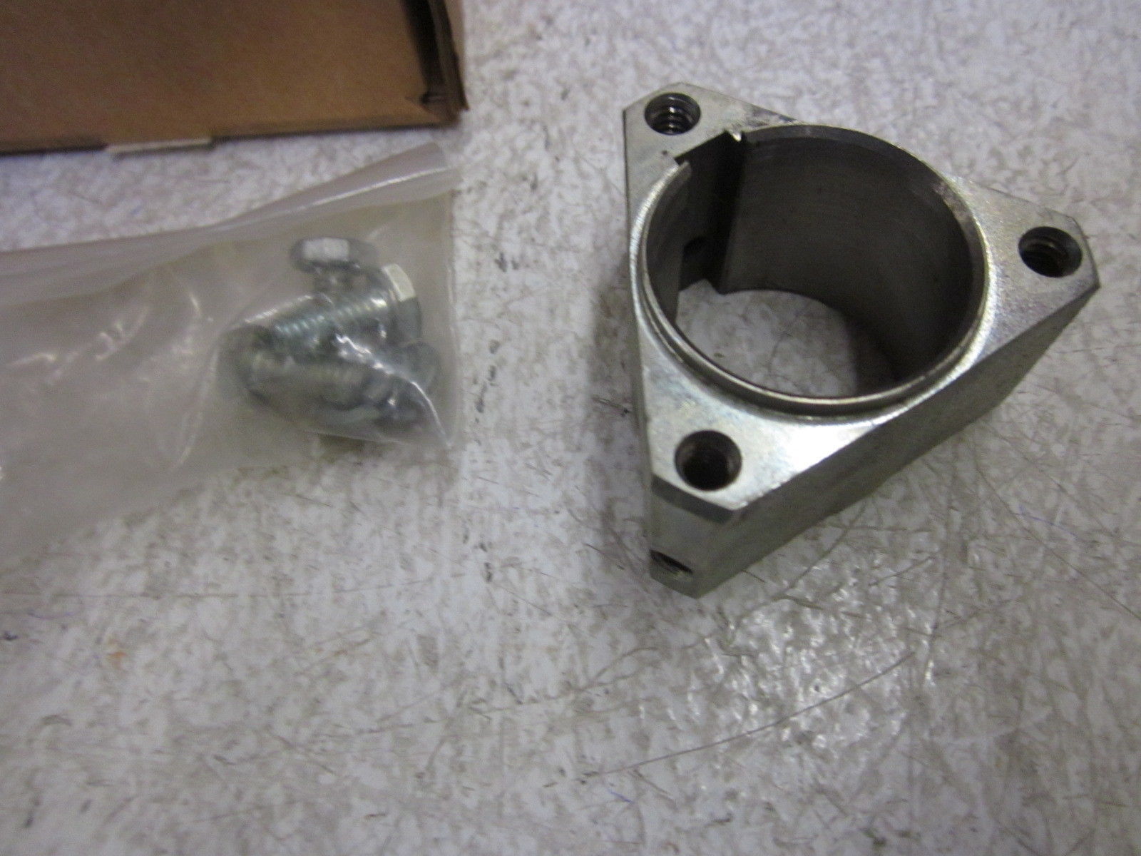 LOVEJOY 68514439008 40 DLT HUB 1-3/8 *NEW IN BOX*