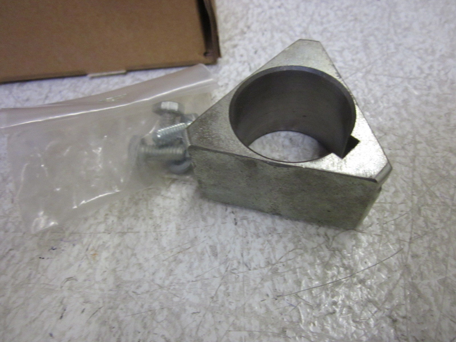 LOVEJOY 68514439008 40 DLT HUB 1-3/8 *NEW IN BOX*