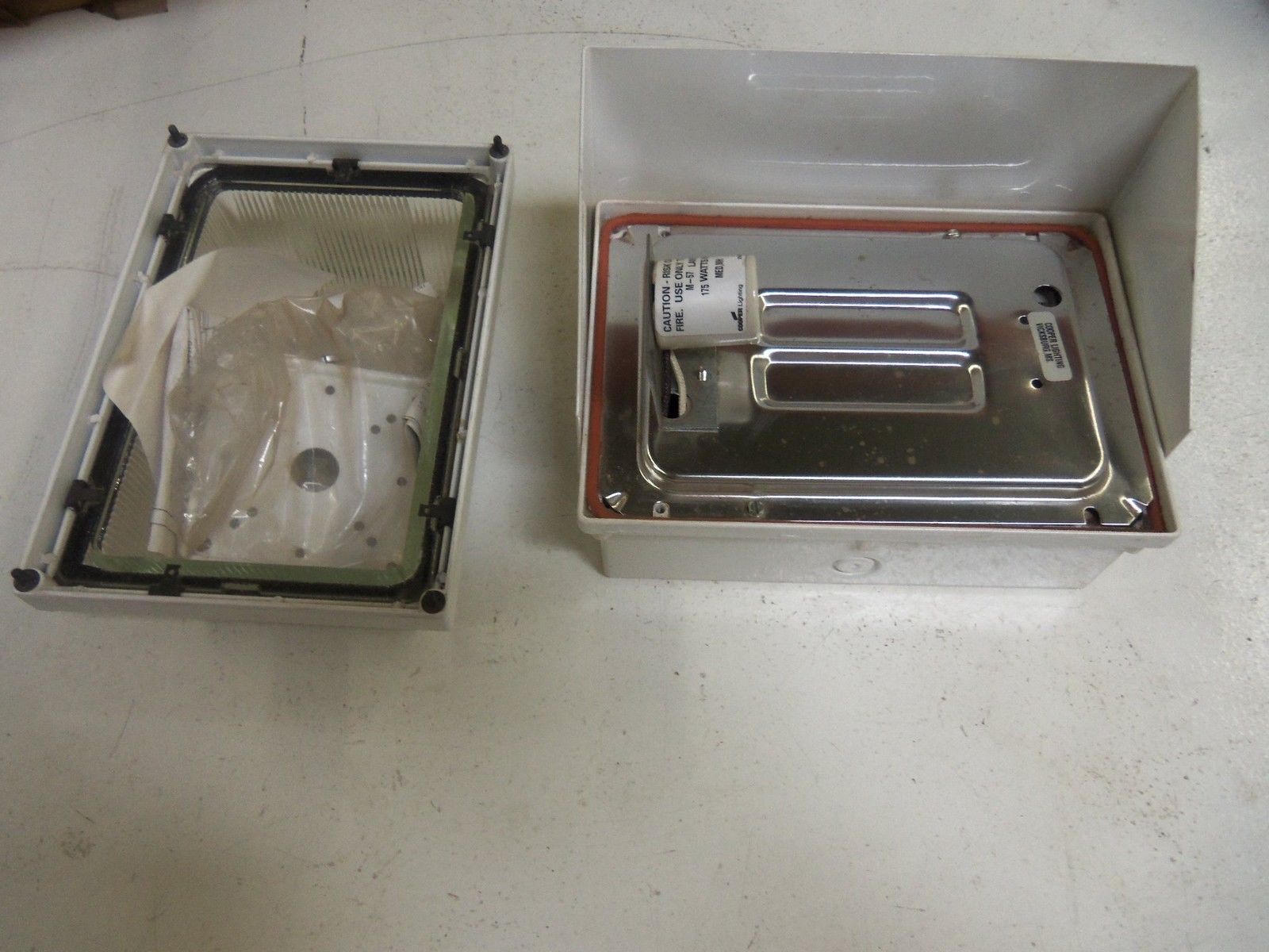 LUMARK MHGP-175H-277V-F1-LL-WHT SINGLE FUSE LAMP WHITE 277V 175W NSMP