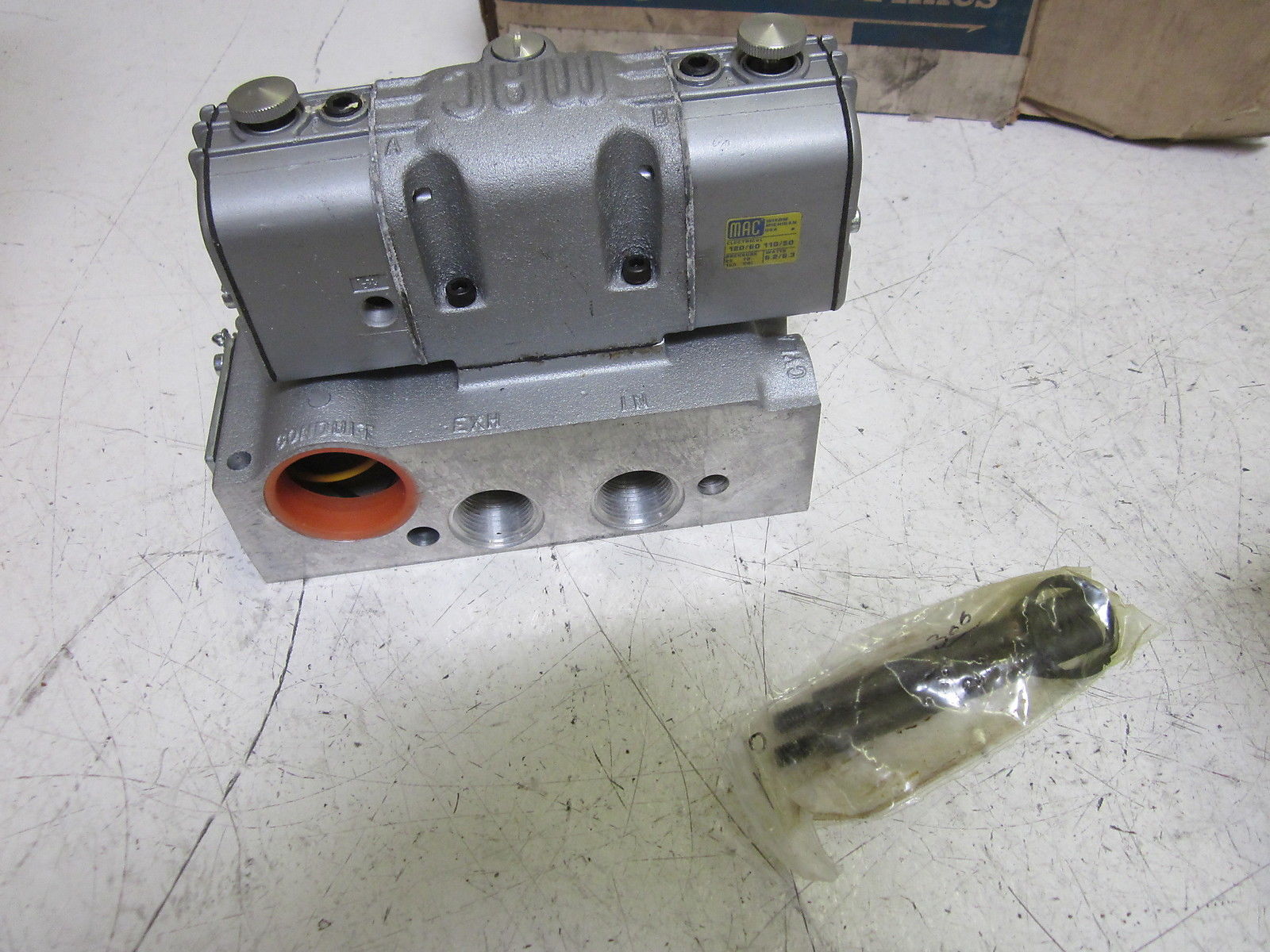 MAC 343G-113D-15 SOLENOID VALVE 120V  NSMP