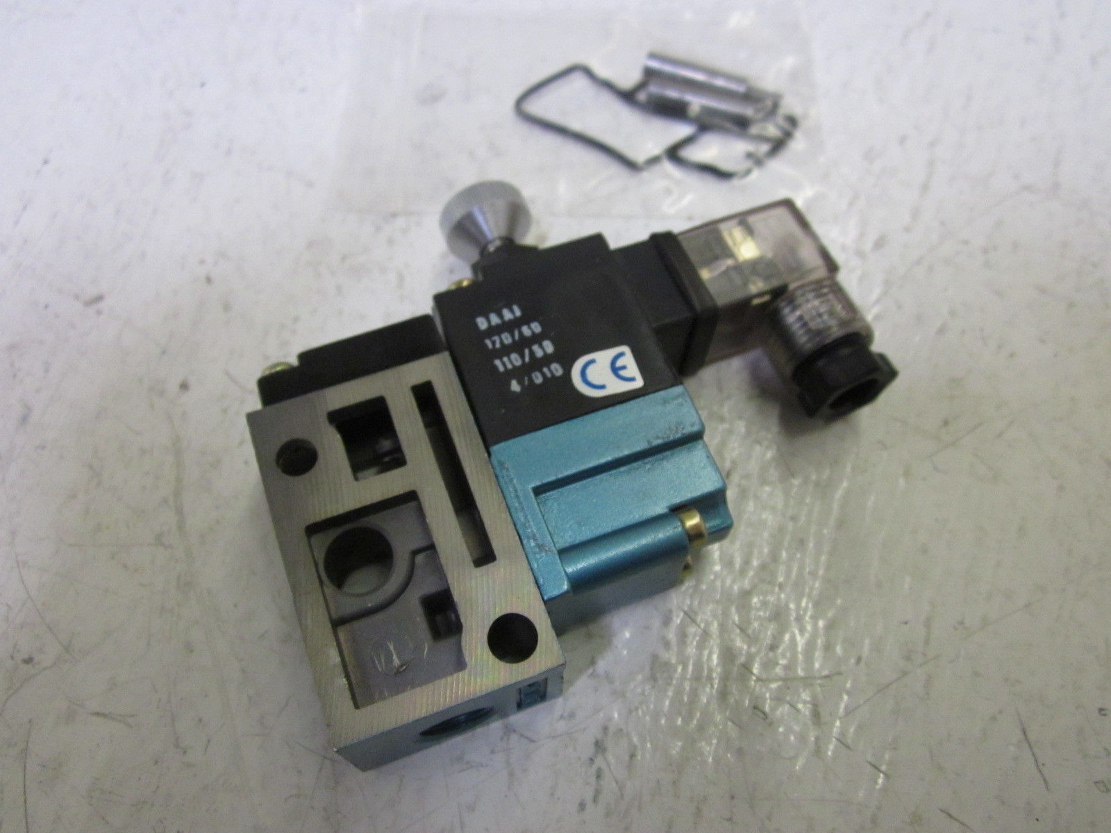 MAC 35A-BAE-DAAJ-4KD SOLENOID VALVE NSNP