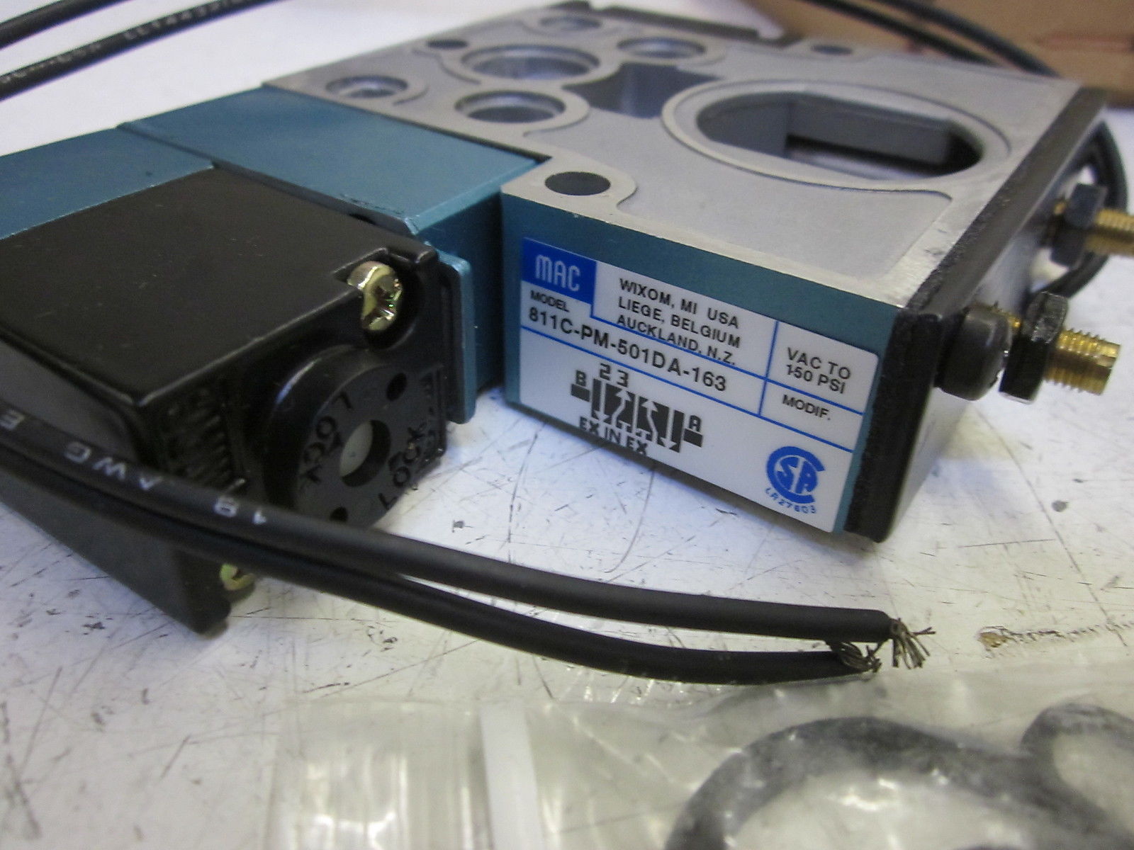MAC 811C-PM-501DA-163 AIR AND HYDRAULIC VALVE 24VDC NSMP