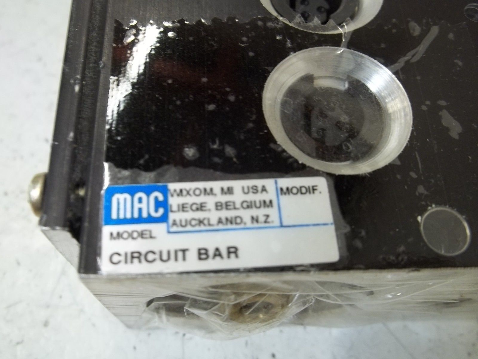 MAC VALVE CIRCUIT BAR (AS PICTURED)UNMP