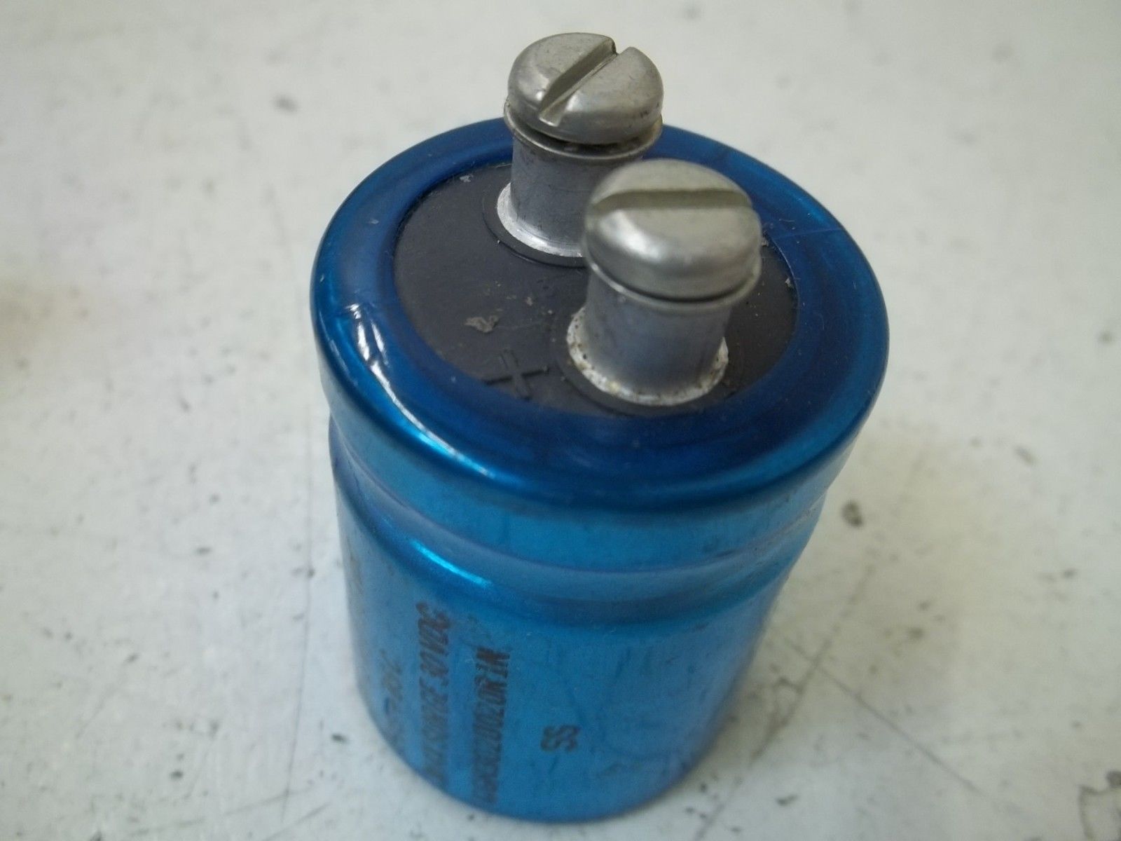 MALLORY CGR302U020R1N CAPACITOR 3000MFD 20VDC UNMP