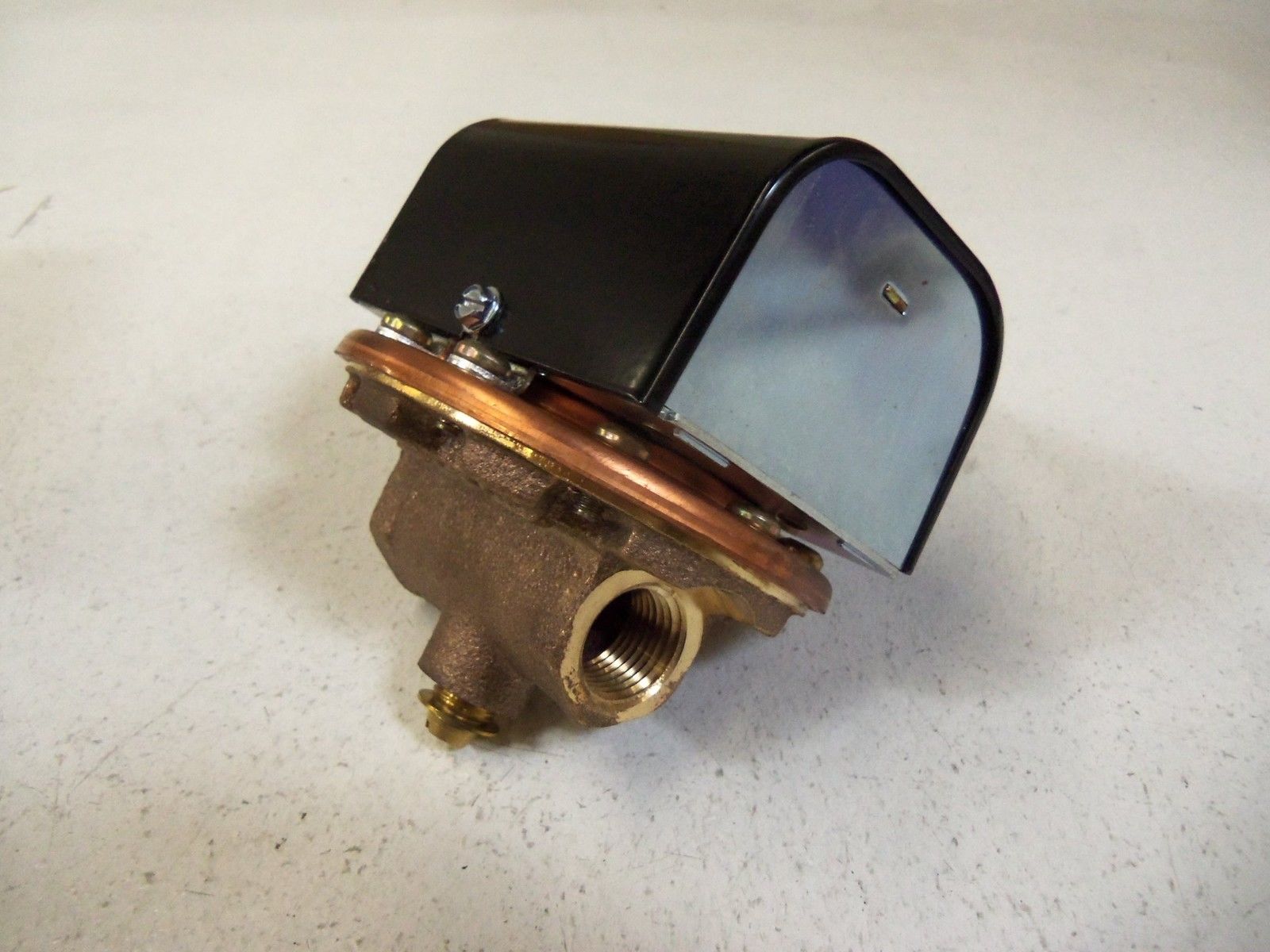 MCDONNELL FLOW SWITCH FS1 UNMP