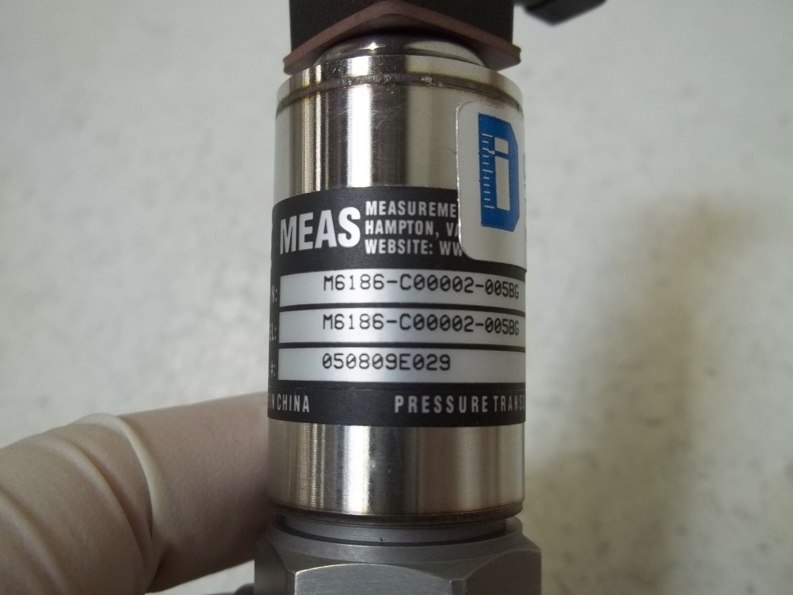 MEAS M6186-C00002-005BG PRESSURE TRANSDUCER *NEW IN BOX*