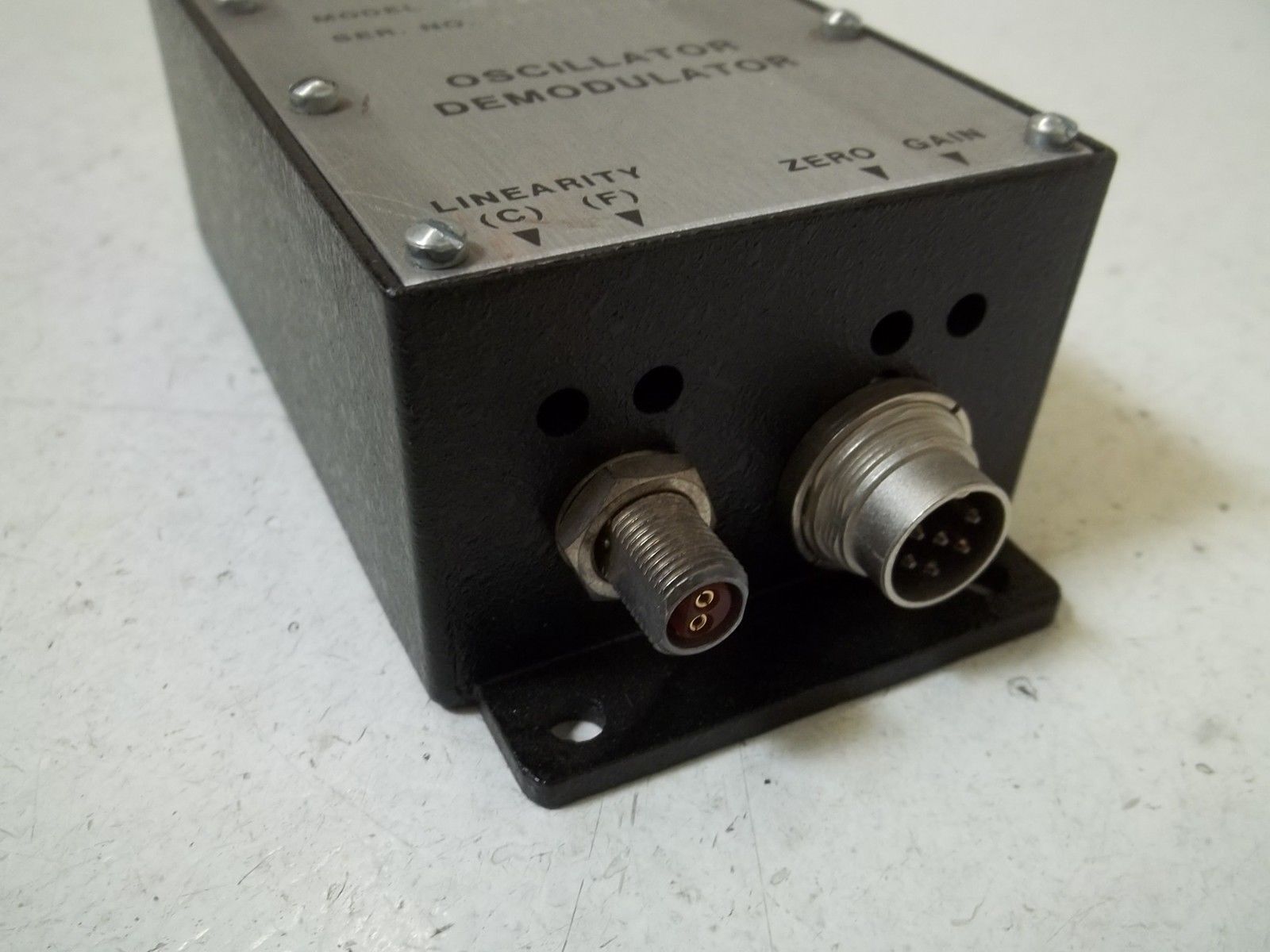 MEASURING SYSTEMS BY KAMAN KD2300-12CU OSCILLATOR DEMODULATOR *USED*