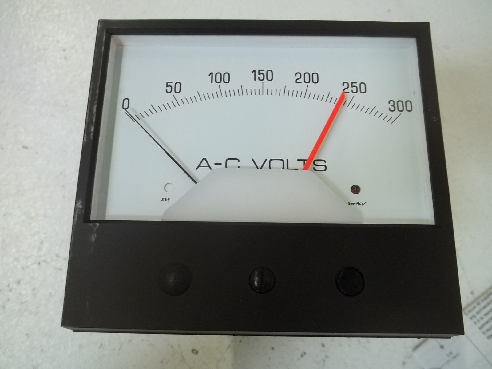 METERS & INSTRUMENTS 239-301A-RXRX A.C VOLTS 0-300 UNMP