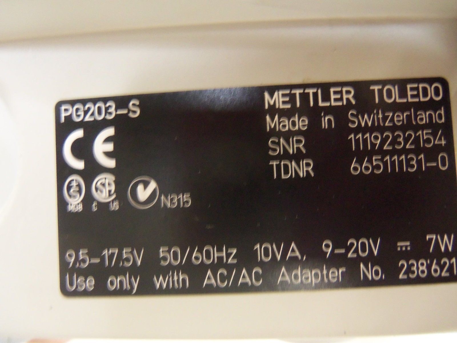 METTLER TOLEDO PG203-S ANALYTICAL BALANCE SCALE (AS PICTURED-NO SHIELD) *USED*
