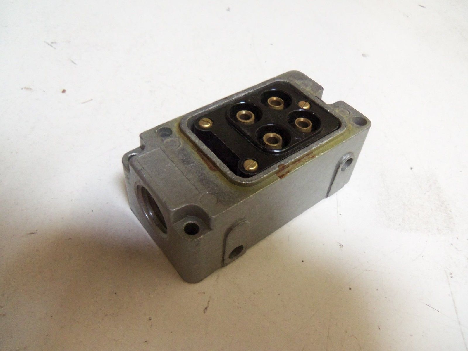 MICROSWITCH 18PA1 LIMIT SWITCH BODY (GREY) UNMP