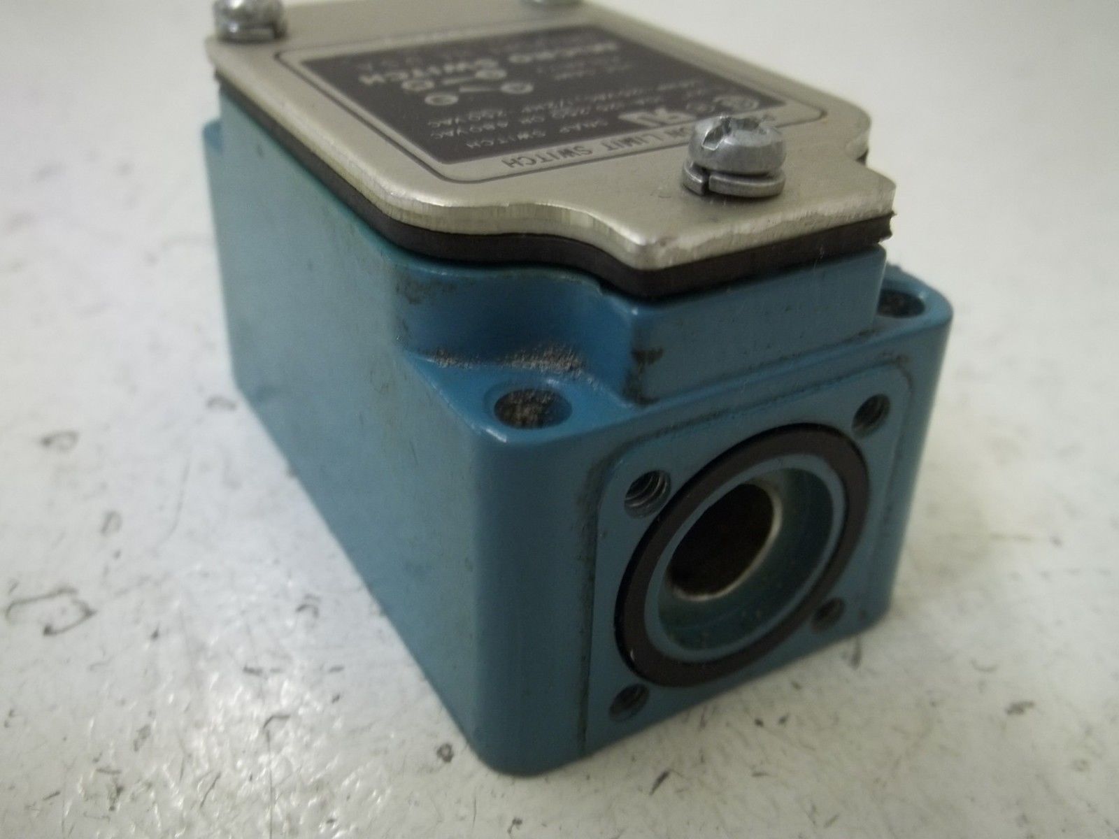MICRO SWITCH 1LS56-L (AS PICTURED) UNMP