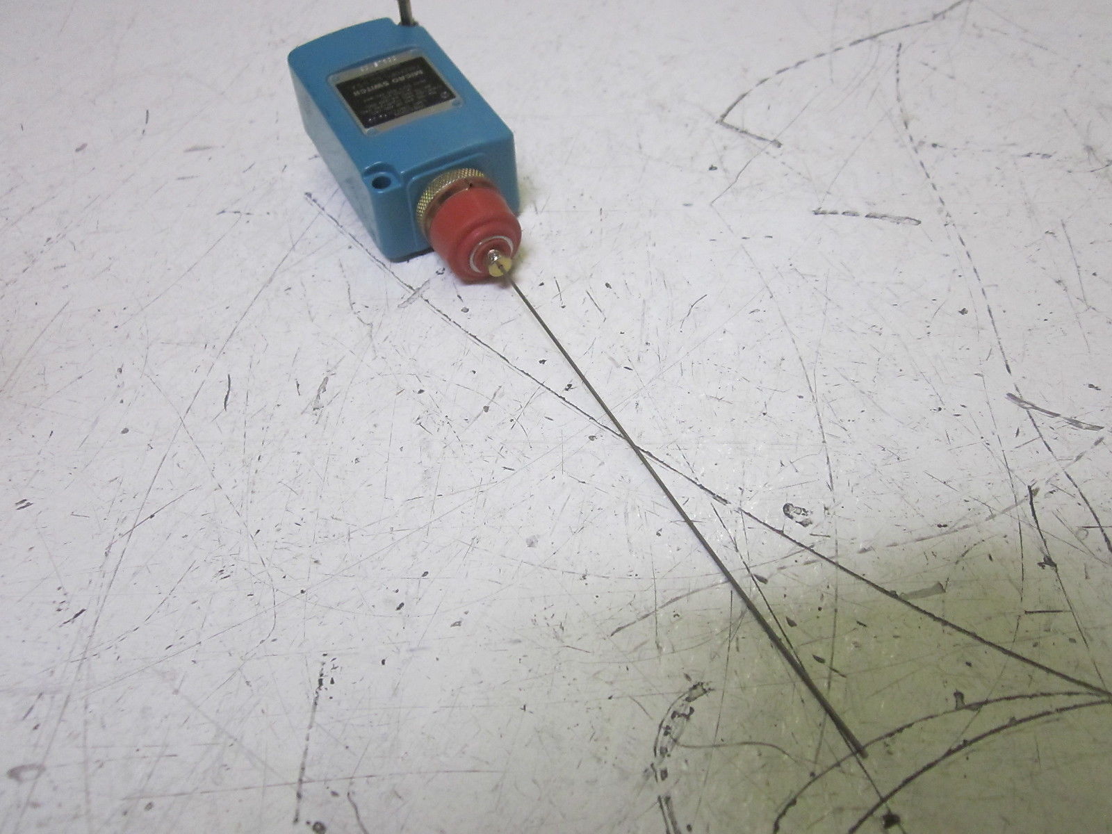 MICRO SWITCH 208LS125 LIMIT SWITCH (AS PICTURED) NSNP