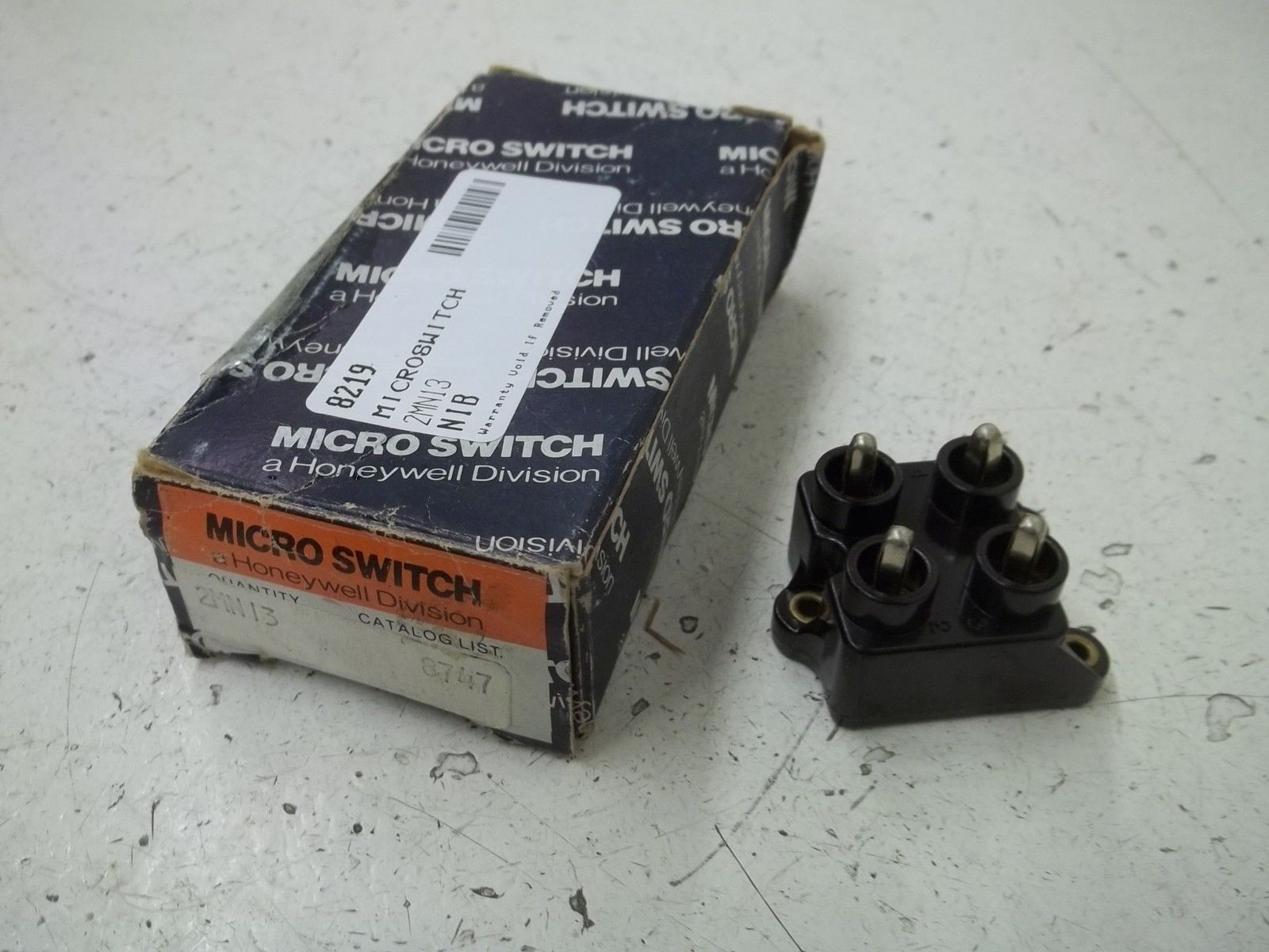 MICRO SWITCH 2MN13 LIMIT SWITCH OIL TIGHT (BLUE BOX)NSMP