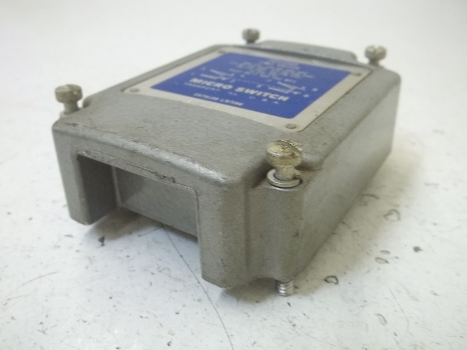 MICRO SWITCH 301LS28 UNMP