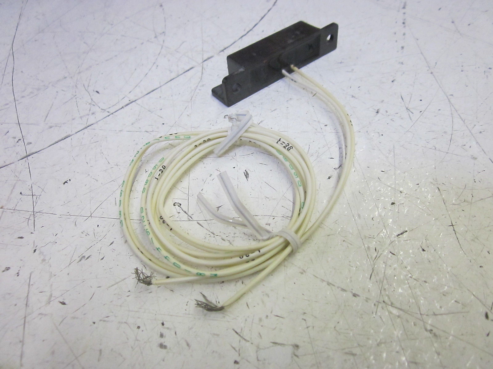 MICRO SWITCH 40FR2-3 PROXIMITY SENSOR NSNP