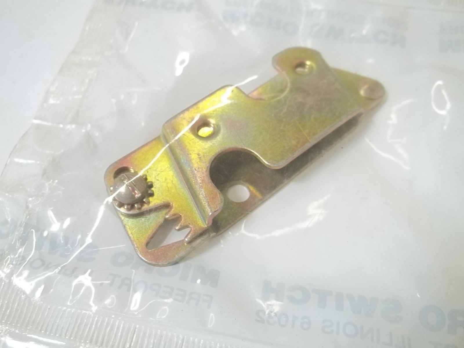 MICRO SWITCH 8MA2 MOUNTING BRACKETS NSMP
