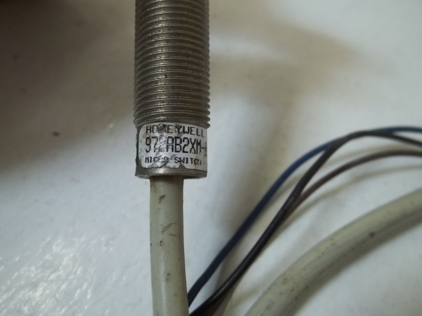 MICRO SWITCH 972RB2M-A3N-L PROXIMITY SENSOR CABLE UNMP