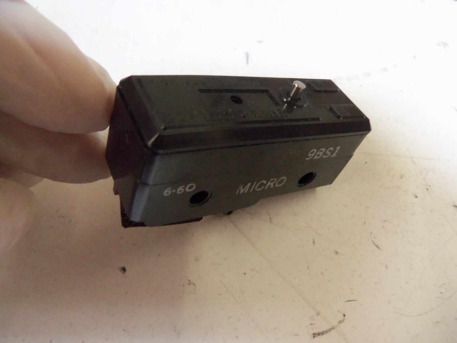 MICRO SWITCH 9BS1 250VAC 10A NSNP