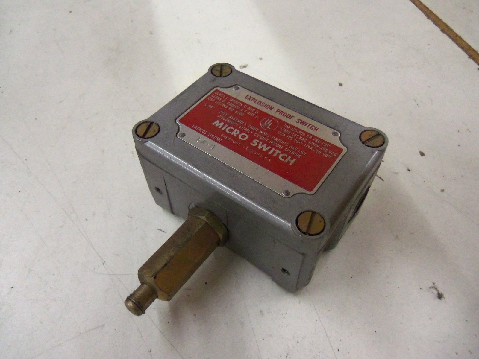 MICROSWITCH EX-Q (GREY)  UNMP