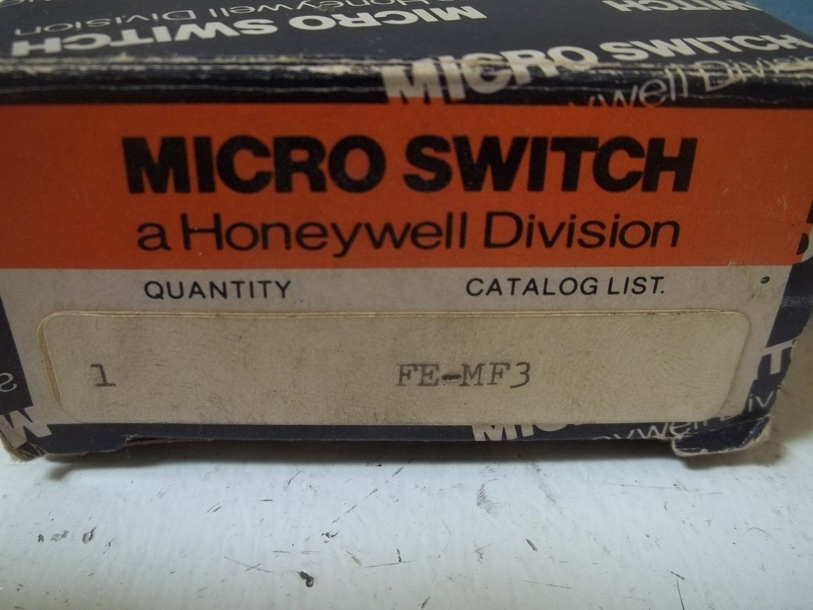 MICRO SWITCH FE-MF3 PHOTOELECTRIC CONTROL UNMP