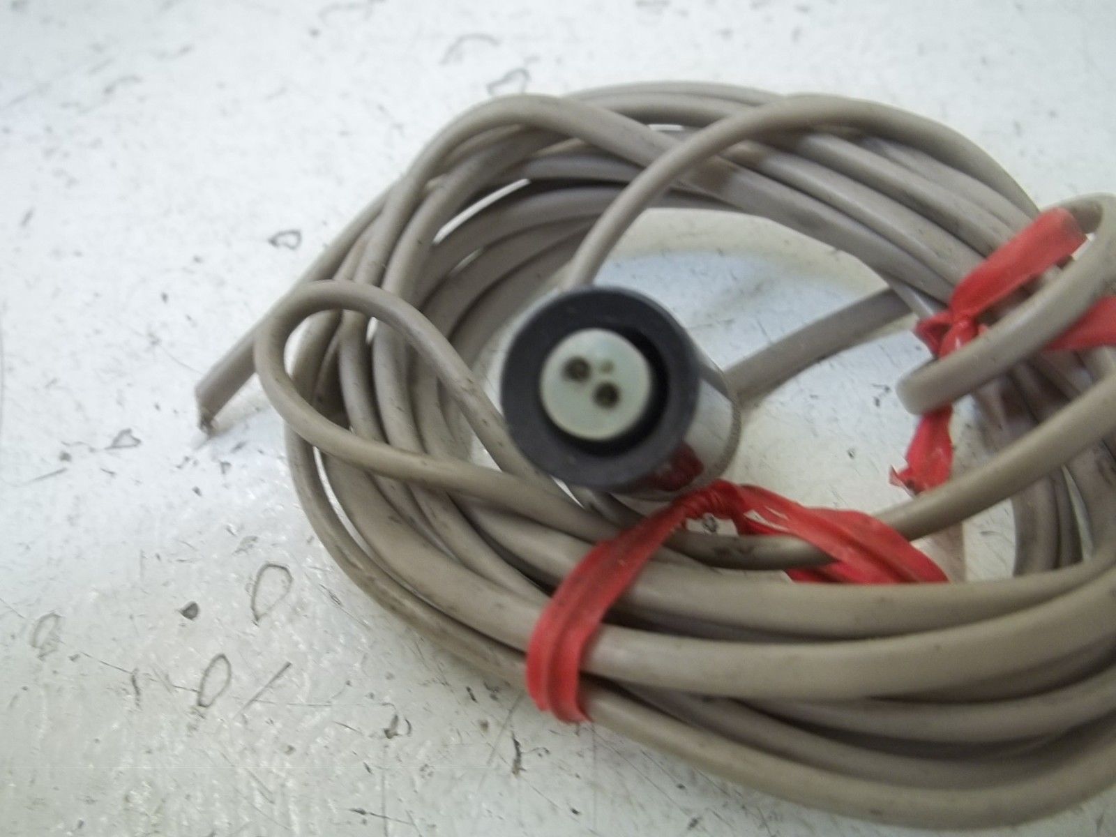 MICRO SWITCH FETLS3 SENSOR LIGHT (AS PICTURED) UNMP