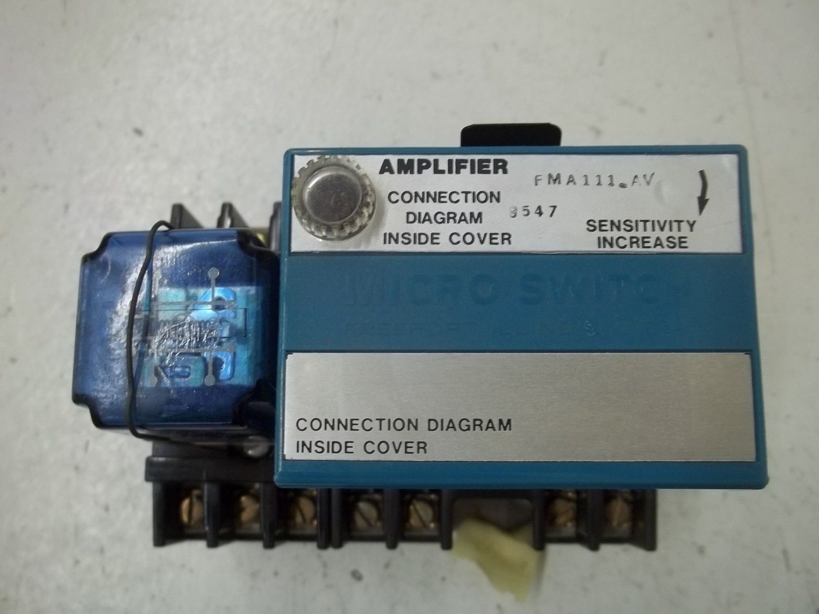 MICRO SWITCH FMA111.AV AMPLIFIER CONTROLLER UNMP