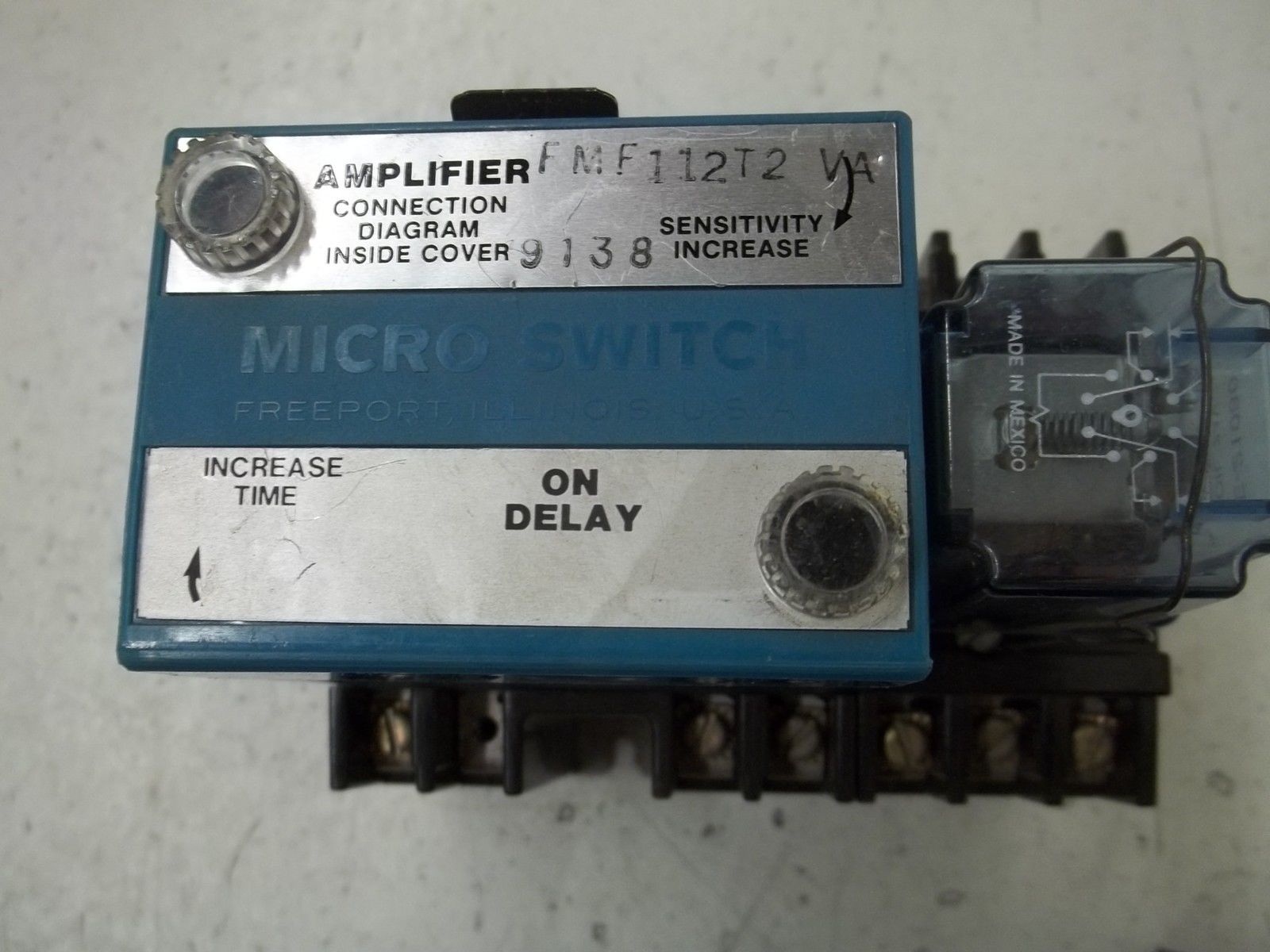 MICRO SWITCH FMF112T2.VA PROXIMITY CONTROL AMPLIFIER UNMP