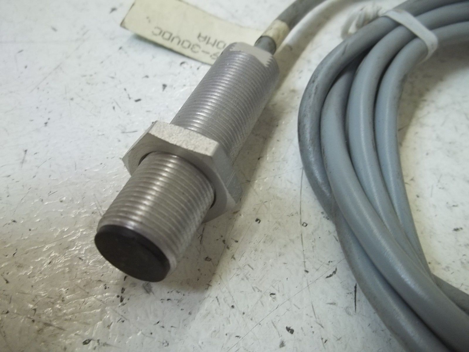 MICRO SWITCH FYAA3J2-2 PROXIMITY SWITCH UNMP