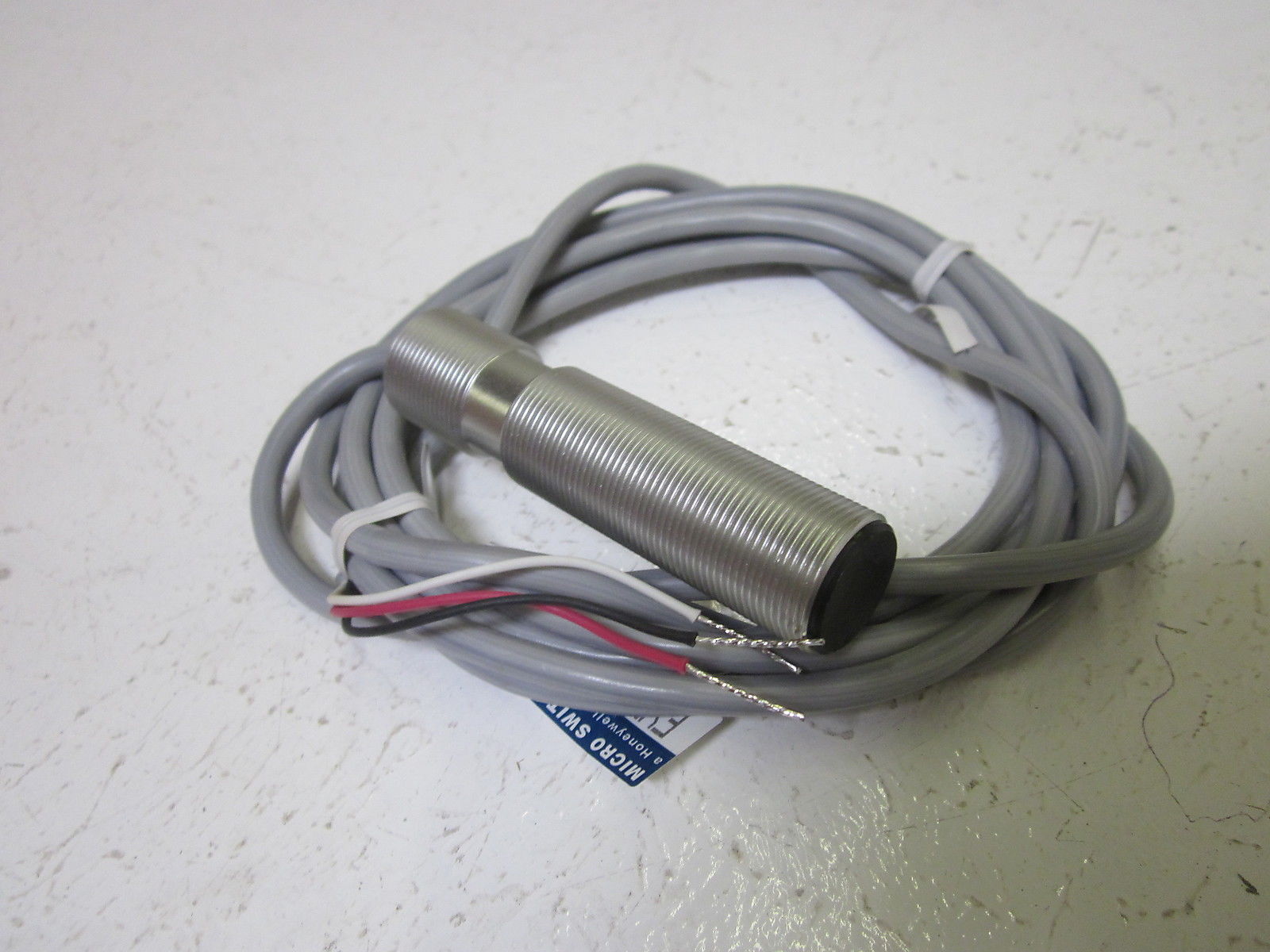 MICRO SWITCH FYBC5G2-2 PROXIMITY SENSOR 19-30VDC UNMP
