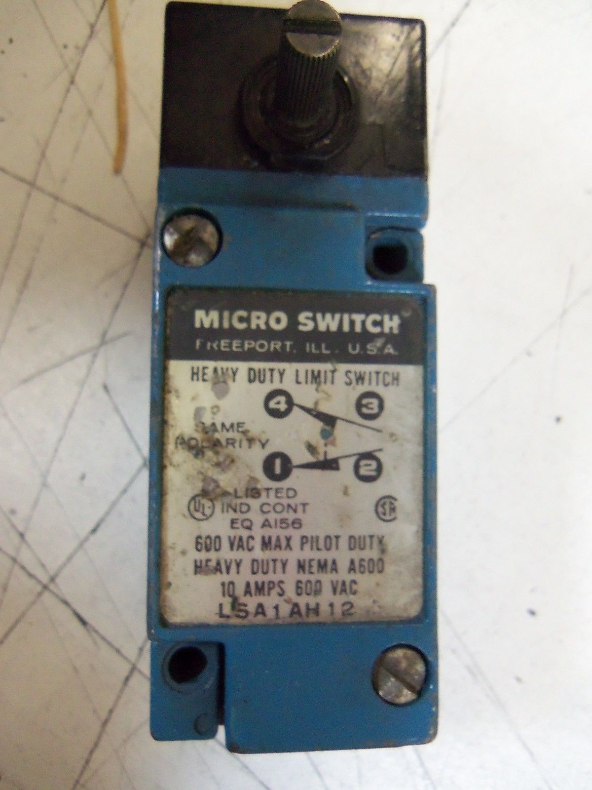 MICRO SWITCH LSA1AH12 *USED*