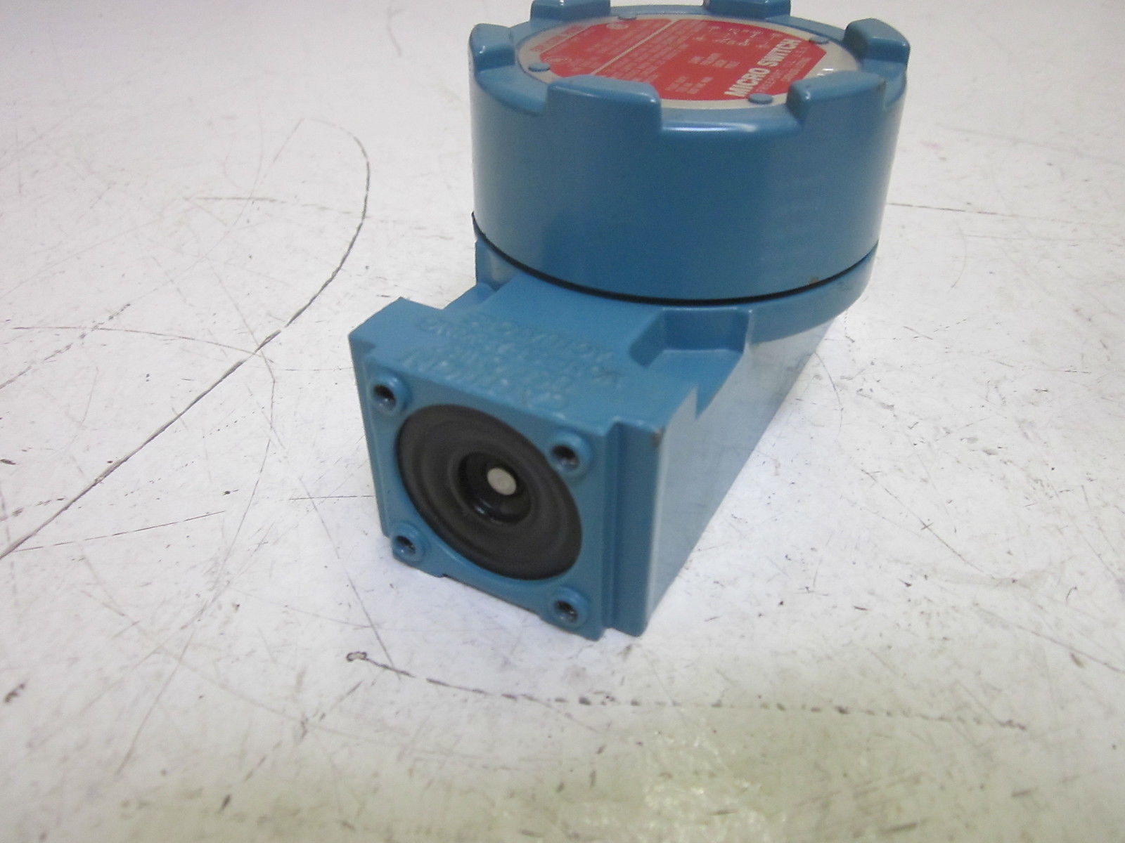 MICRO SWITCH LSXM4N EXPLOSION PROOF LIMIT SWITCH (AS PICTURED) UNMP