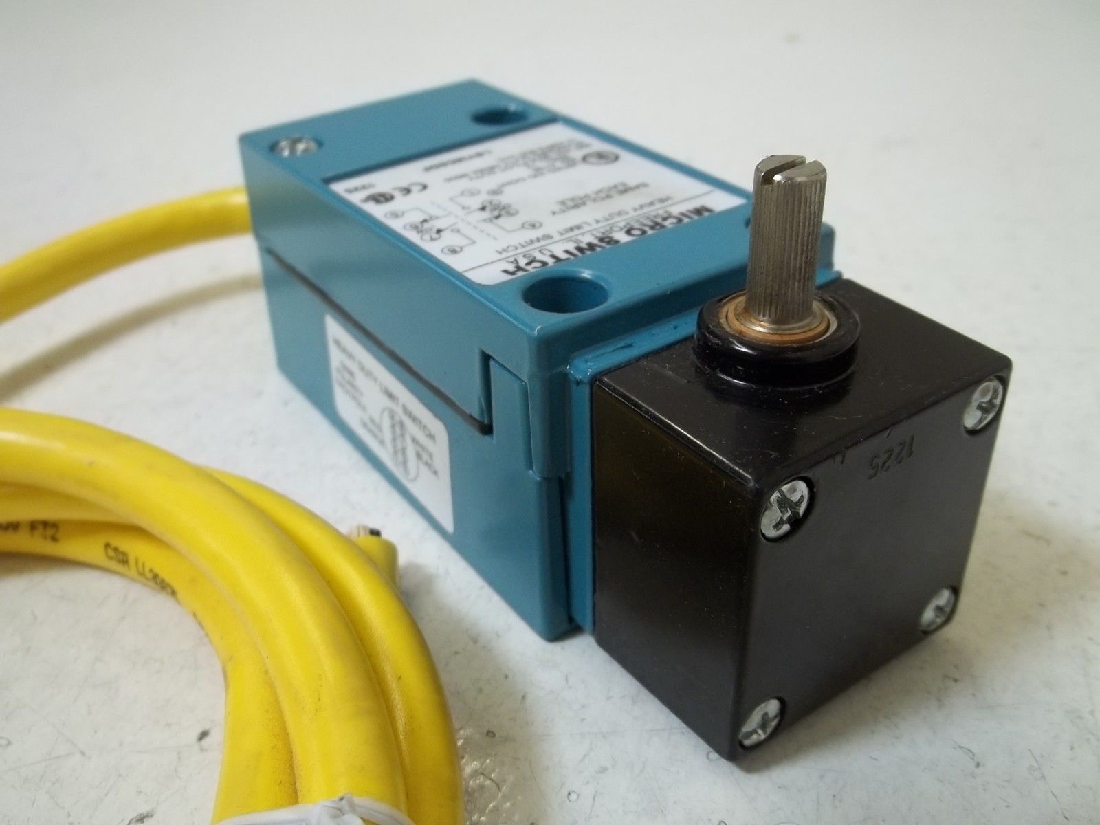 MICRO SWITCH LSYMC6DF HEAVY DUTY LIMIT SWITCH NSNP