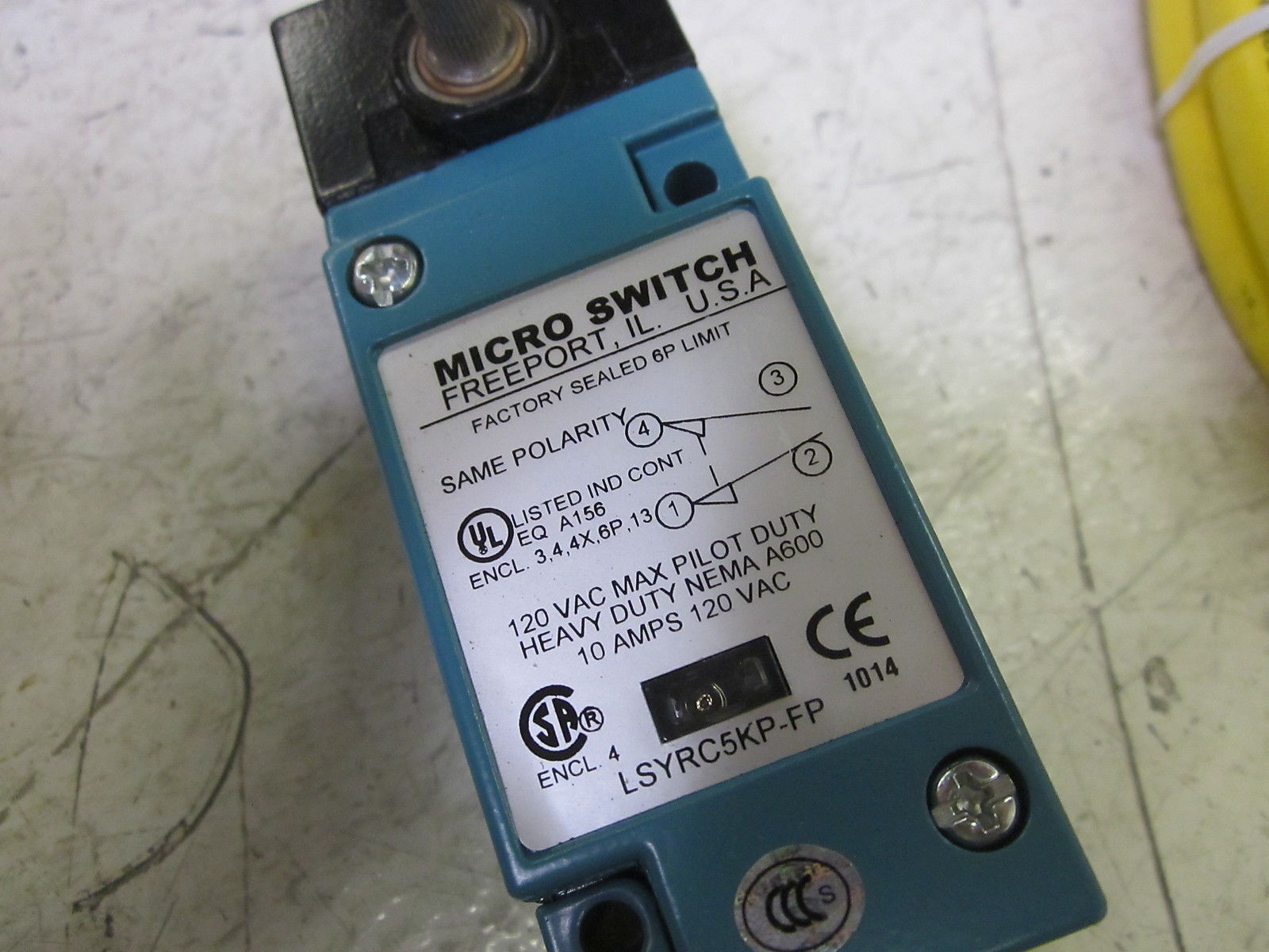 MICRO SWITCH LSYRC5KP-FP 120VAC UNMP