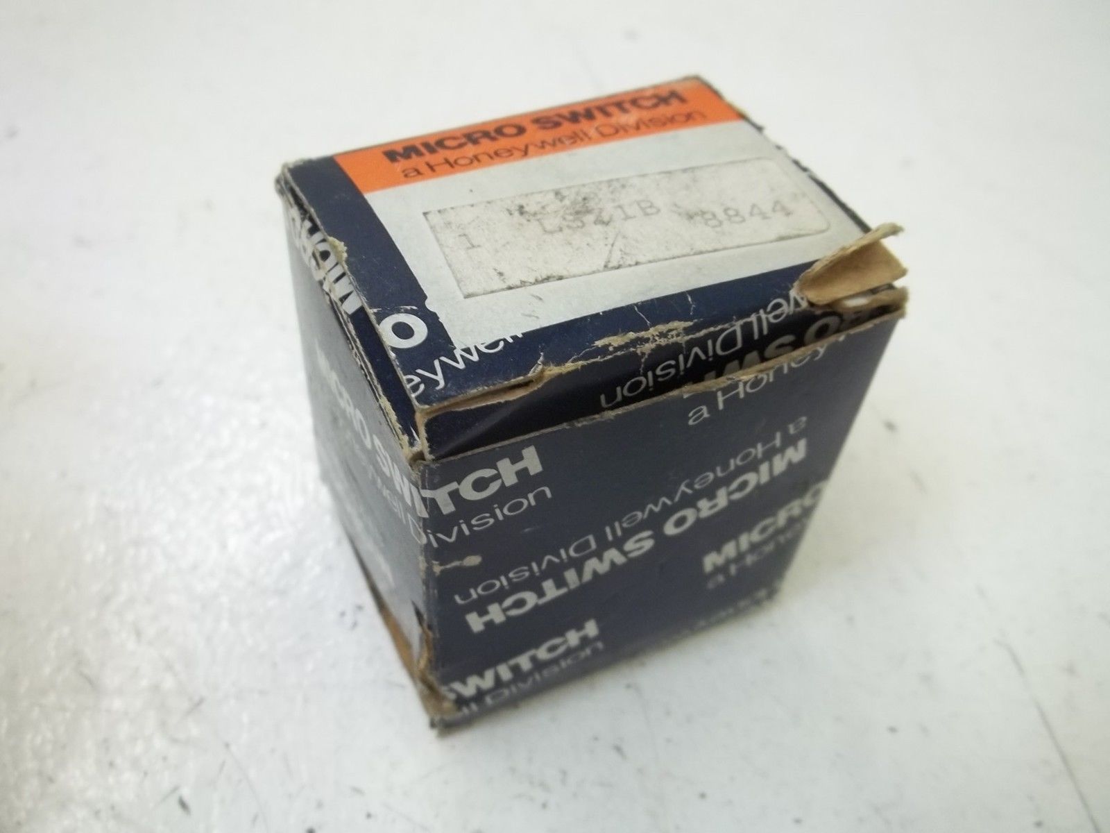 MICROSWITCH LSZ1B LIMIT SWITCH ACTUATOR *NEW IN BOX*