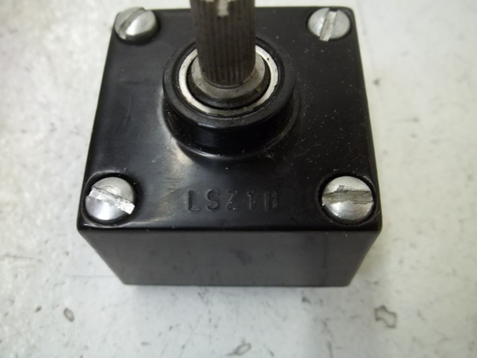 MICROSWITCH LSZ1B LIMIT SWITCH ACTUATOR *NEW IN BOX*