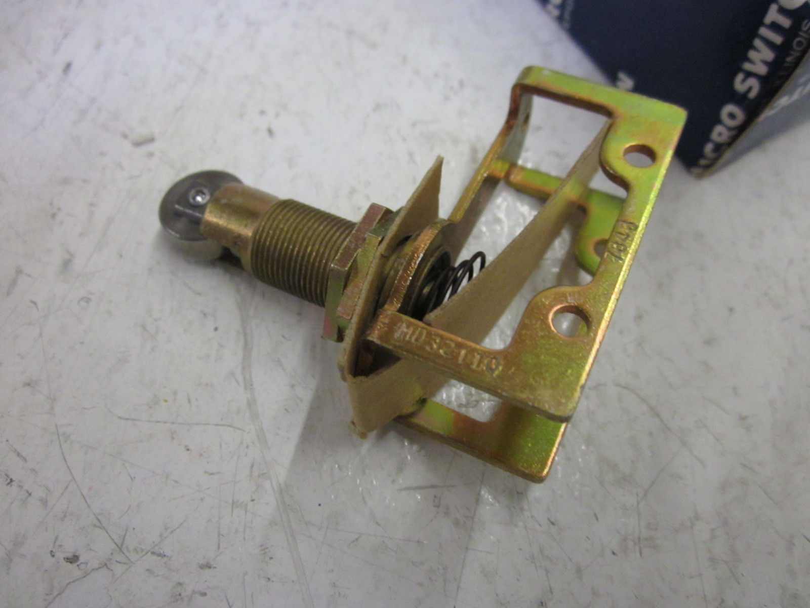 MICRO SWITCH MA3211Q NSMP