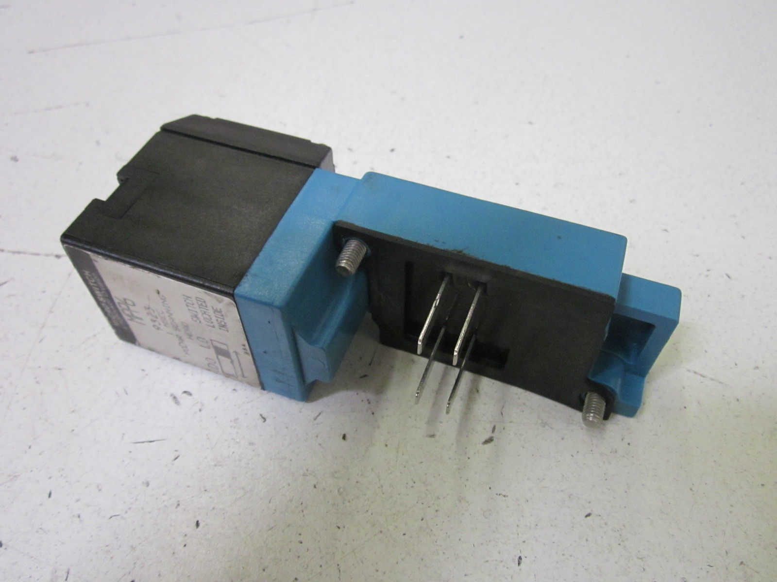 MICRO SWITCH MPS33 (AS PICTURED) UNMP