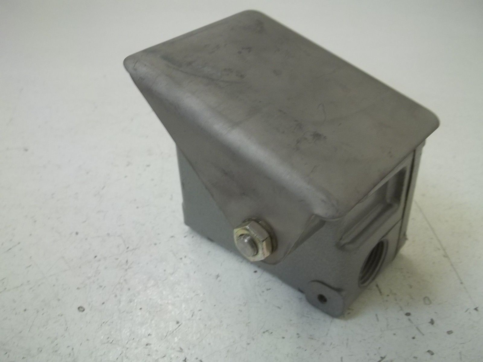 MICRO SWITCH OPD-AR50 SPLASH PROOF SWITCH (GREY) NSNP