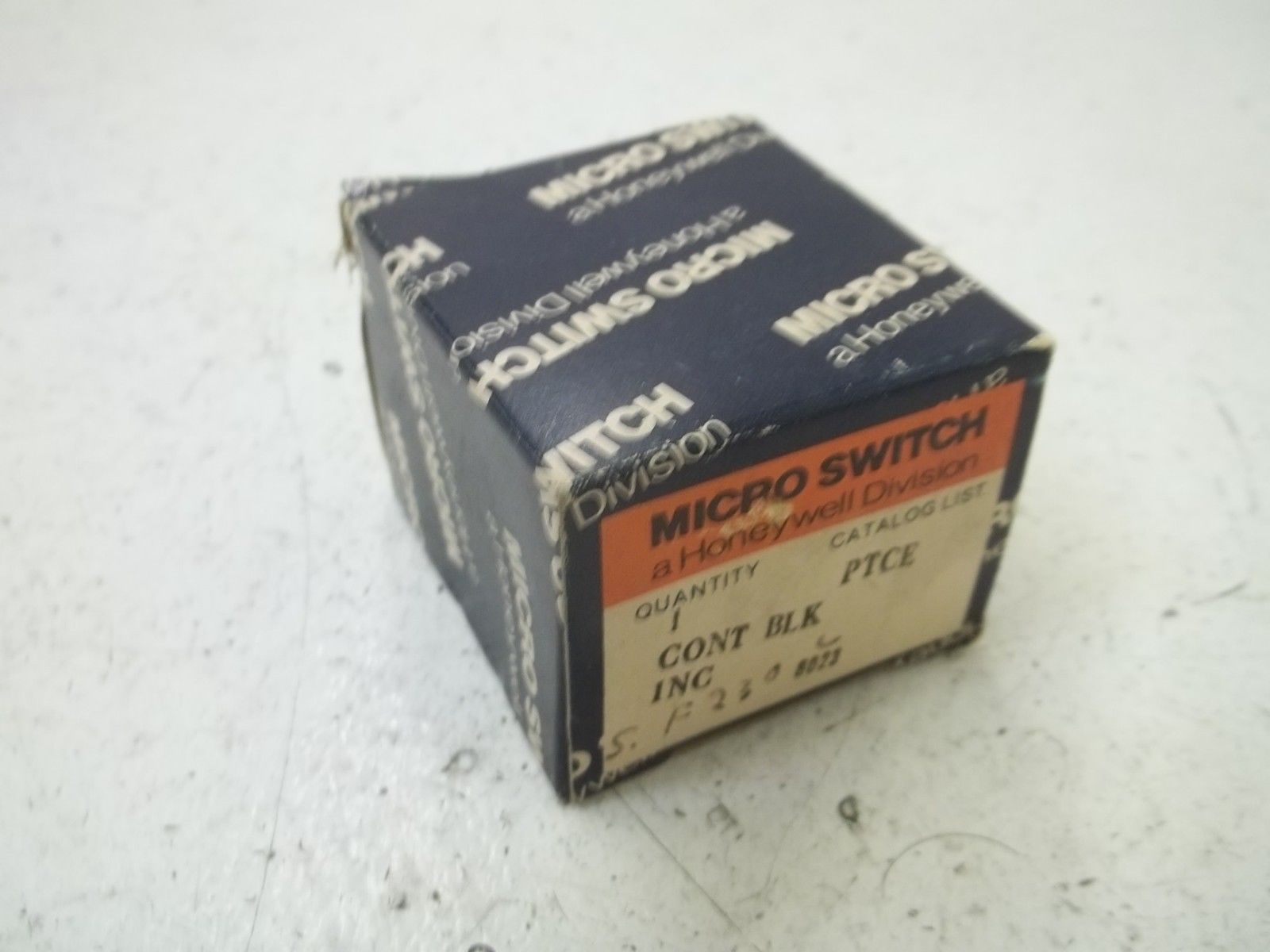 MICROSWITCH PTCE CONTACT BLOCK *NEW IN BOX*