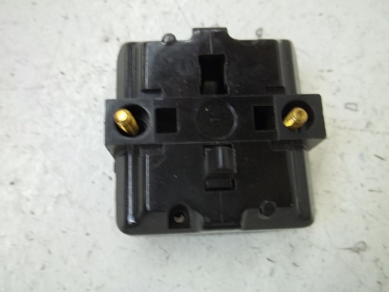 MICROSWITCH PTCE CONTACT BLOCK *NEW IN BOX*