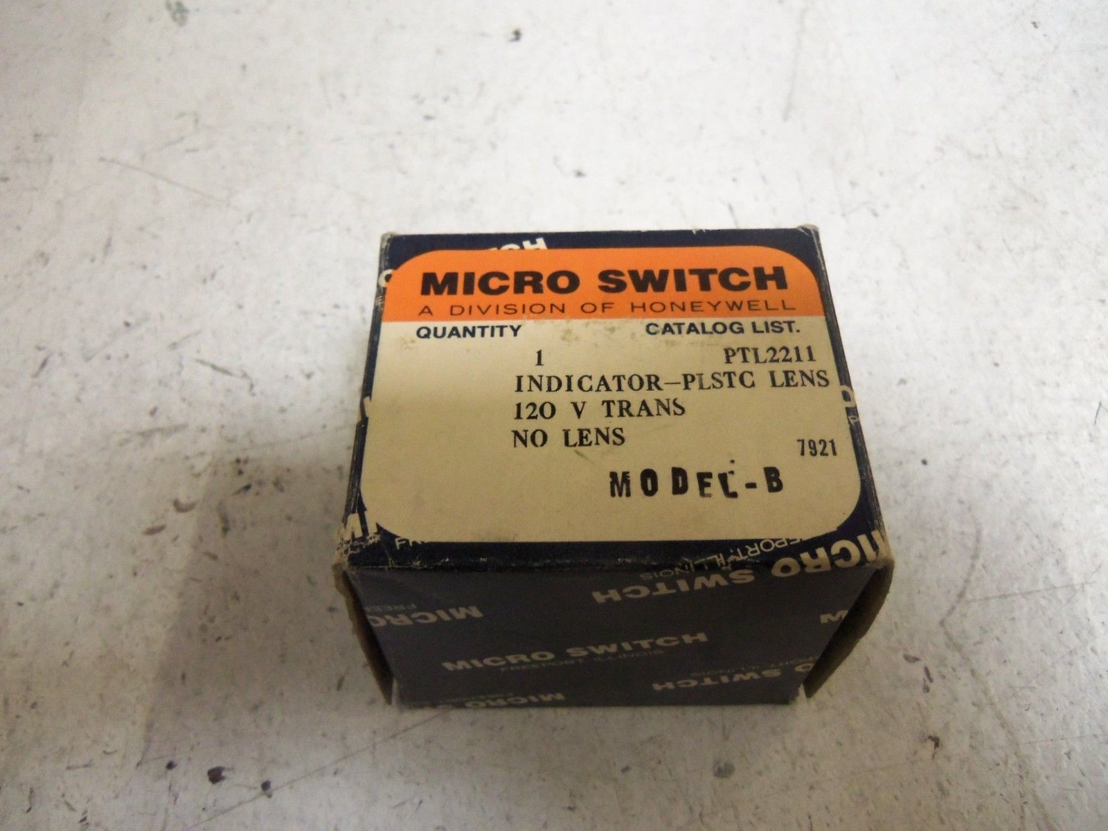 MICRO SWITCH PTL2211  *NEW*