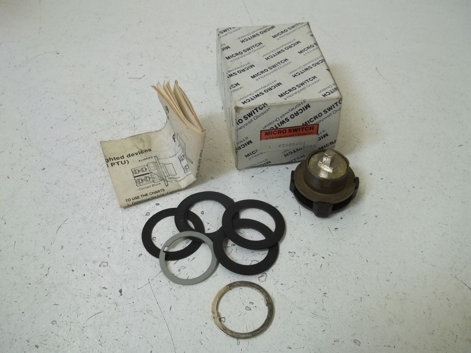 MICRO SWITCH PTSEB201 SELECTOR SWITCH NSMP